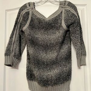 Armani Exchange knitted sweaterM,Decoration zipper on the sleeves Good condition